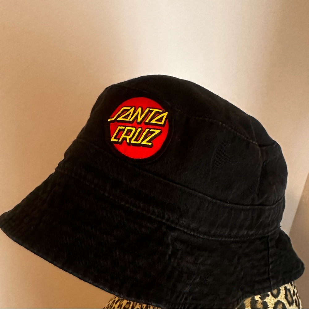Santa Cruz Bucket hat